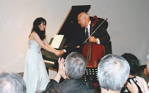 堤 剛 チェロリサイタル ピアノ：萩原 麻未