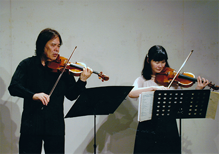 徳永二男（Vn)＆ 漆原朝子（Vn) デュオ